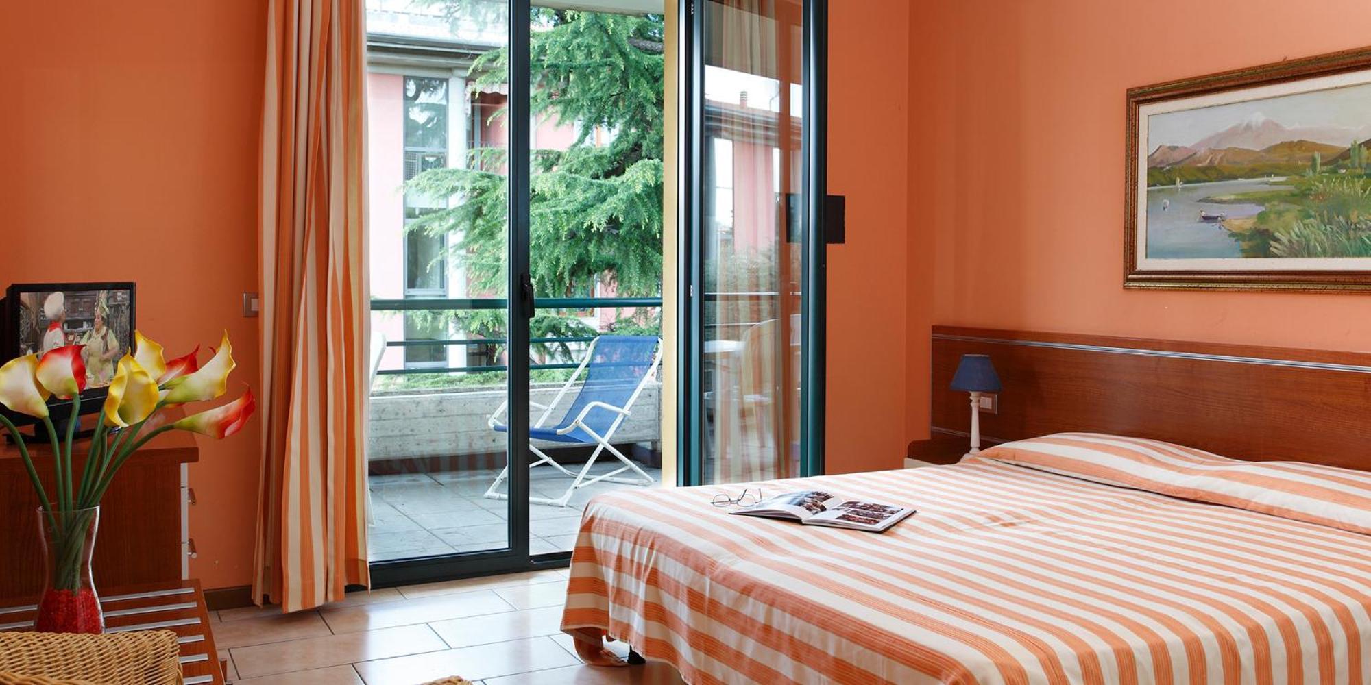 Residence Spiaggia D'Oro Desenzano del Garda Luaran gambar