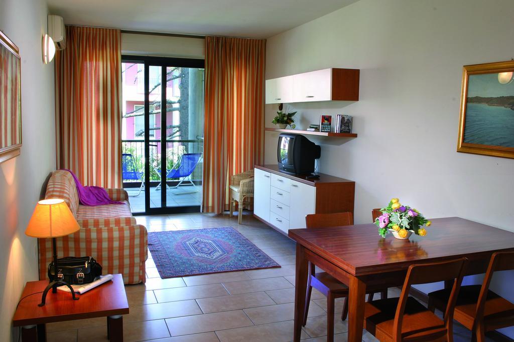 Residence Spiaggia D'Oro Desenzano del Garda Luaran gambar