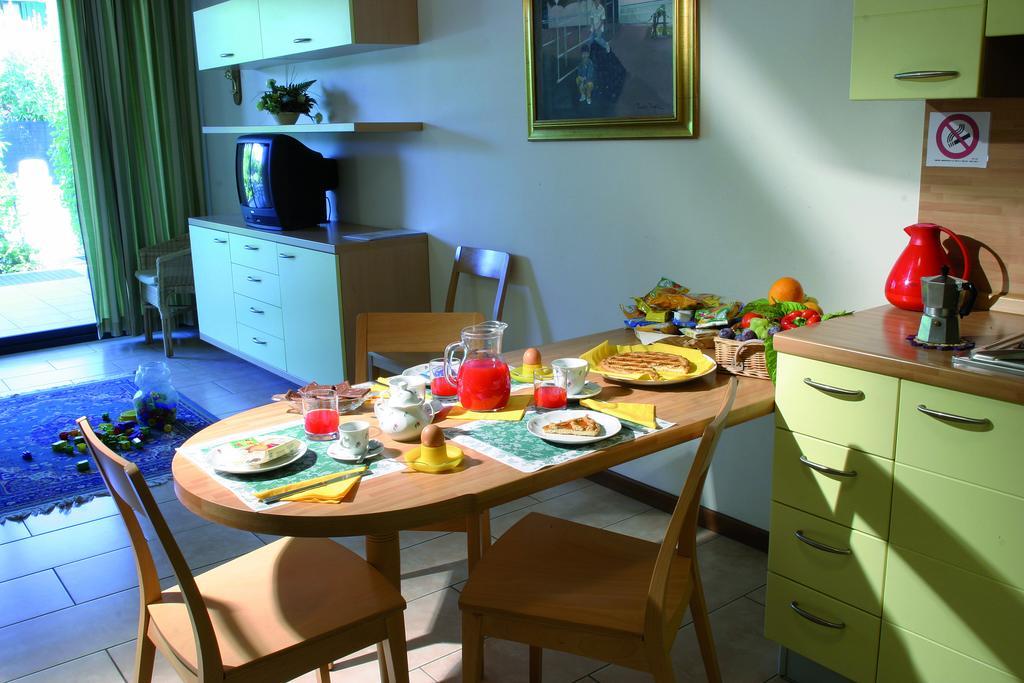 Residence Spiaggia D'Oro Desenzano del Garda Luaran gambar