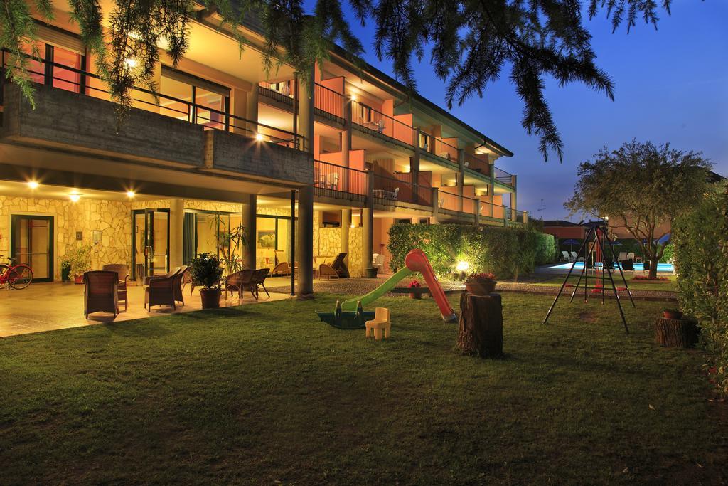 Residence Spiaggia D'Oro Desenzano del Garda Luaran gambar