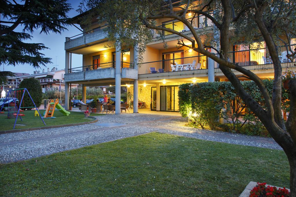 Residence Spiaggia D'Oro Desenzano del Garda Luaran gambar