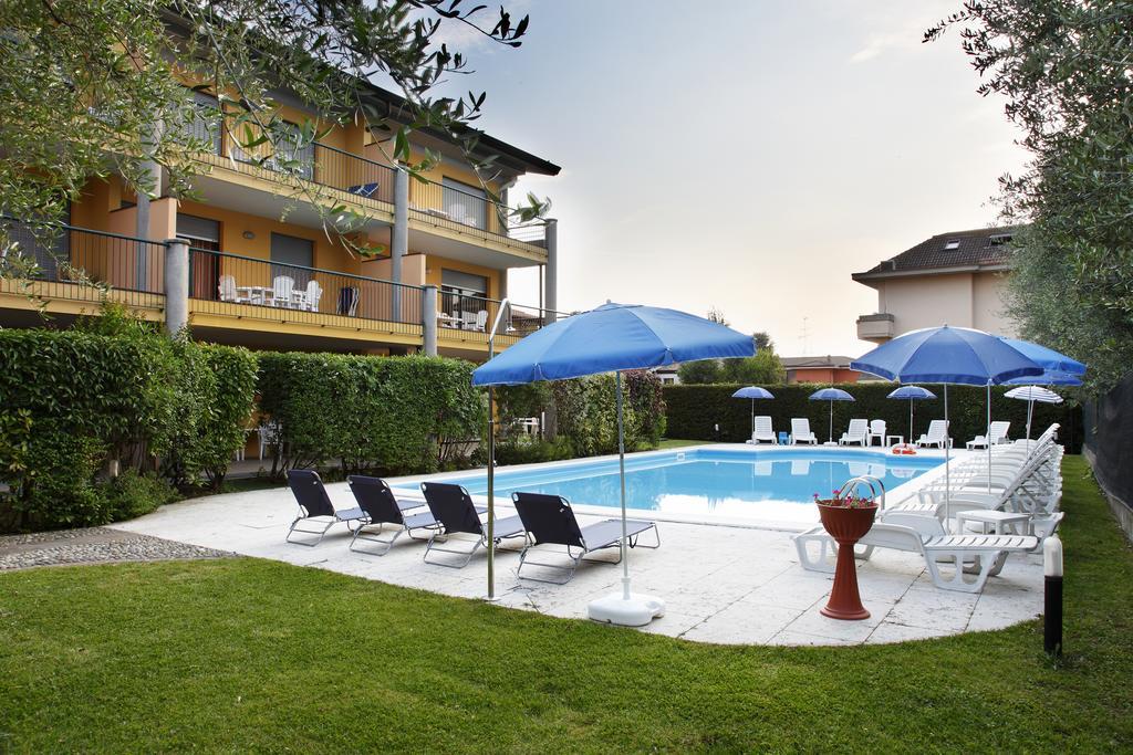 Residence Spiaggia D'Oro Desenzano del Garda Luaran gambar