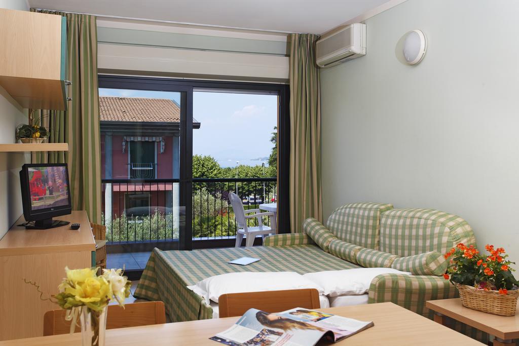 Residence Spiaggia D'Oro Desenzano del Garda Luaran gambar